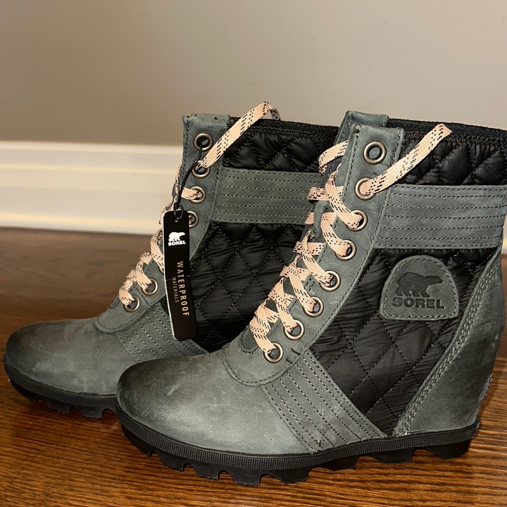 SOREL LEXIE WEDGE BOOT